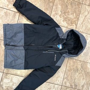 Very warm winter coat for big boys! Can be worn as a warm coat or skiing coat